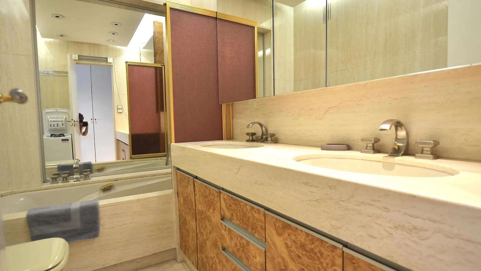 Studio Cannes Grand Hotel Ibis Avec Terrasse Appartamento